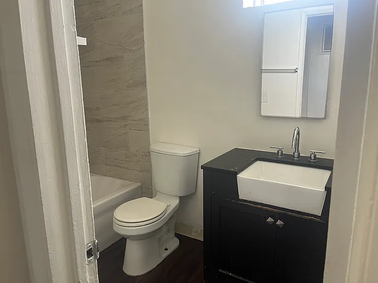 275 Lucas Ave #11 — Photo 12