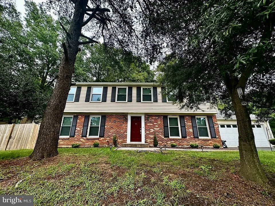 2281 Dosinia Ct