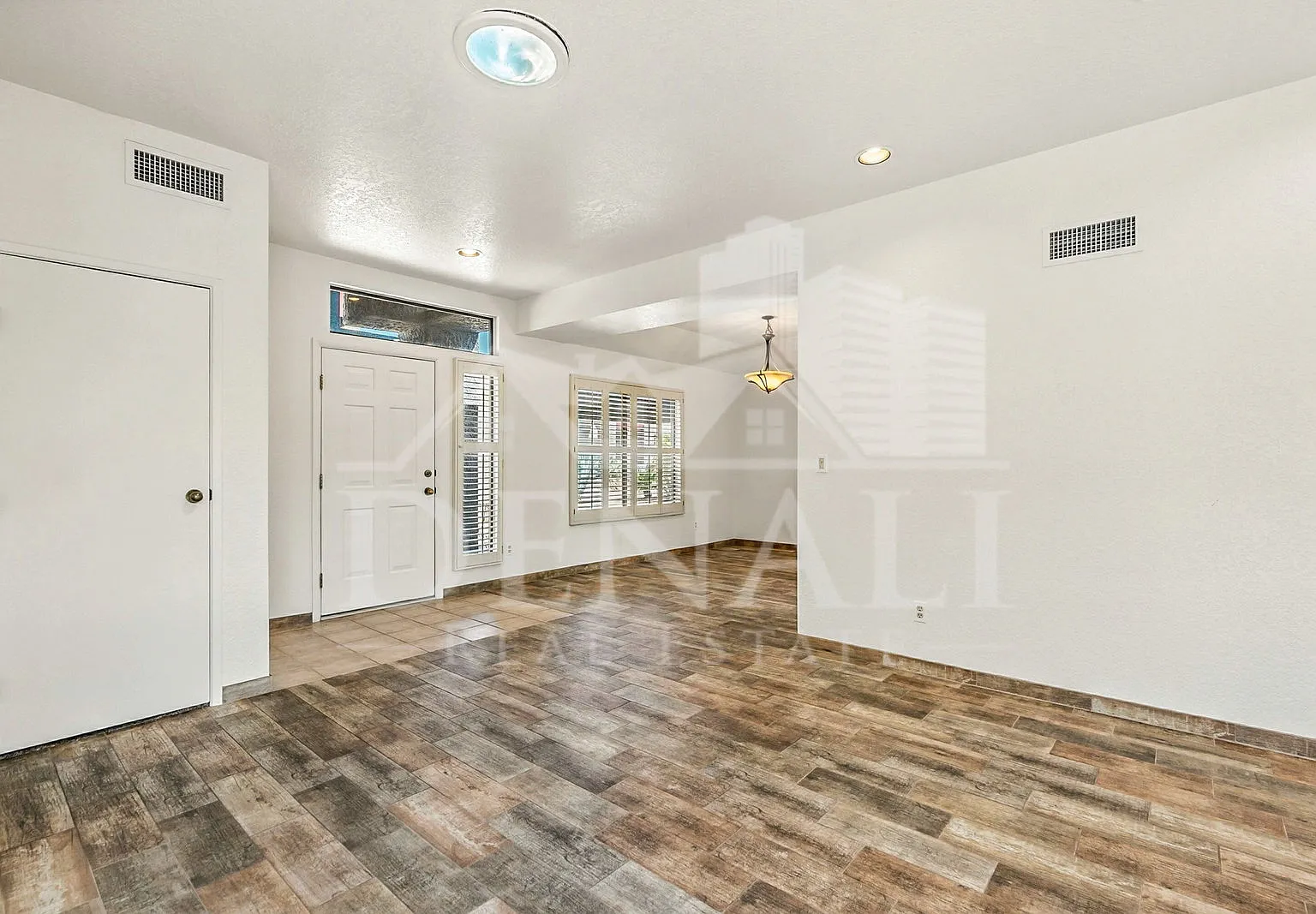 2 bed, 2.0 bath, 1038 sqft, $1,795 — Photo 3