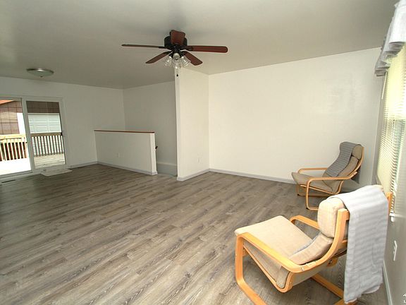 5th image of 626 John Rolfe Dr