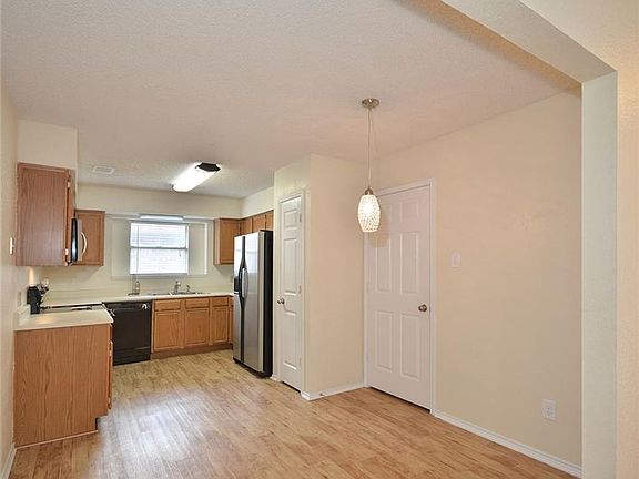 5th image of 212 N Flaxseed Ln