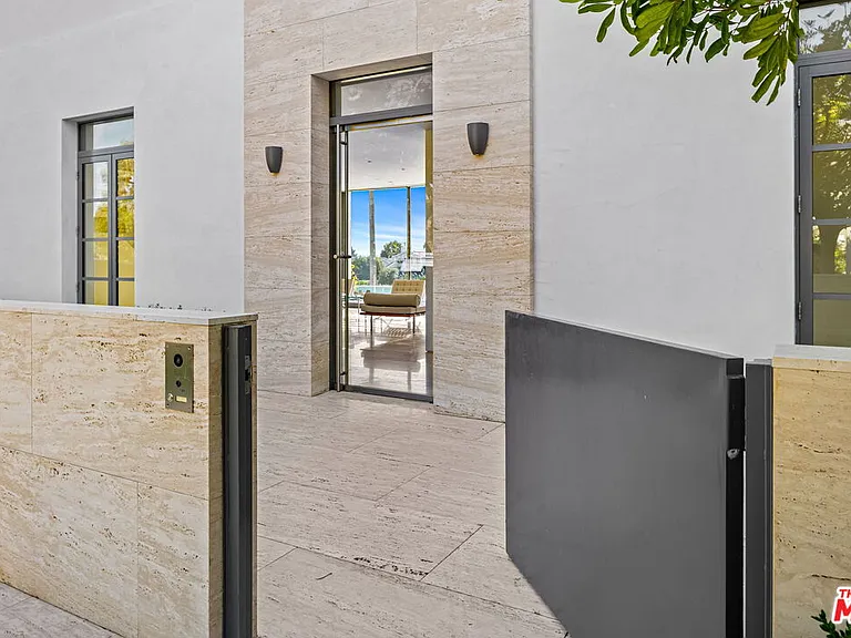 623 Alma Real Dr — Photo 10