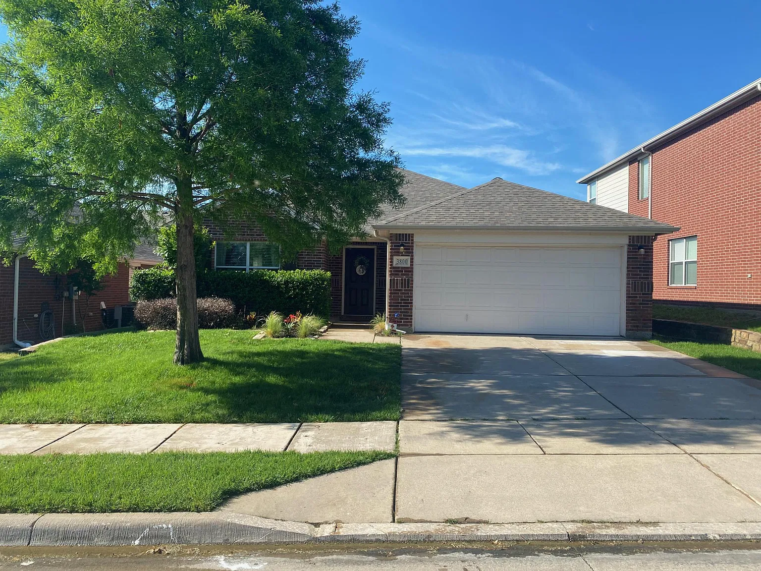 3800 Sapphire St — Photo 2
