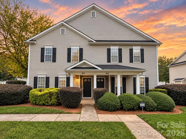 1911 Flushing Ct, Charlotte, NC 28215