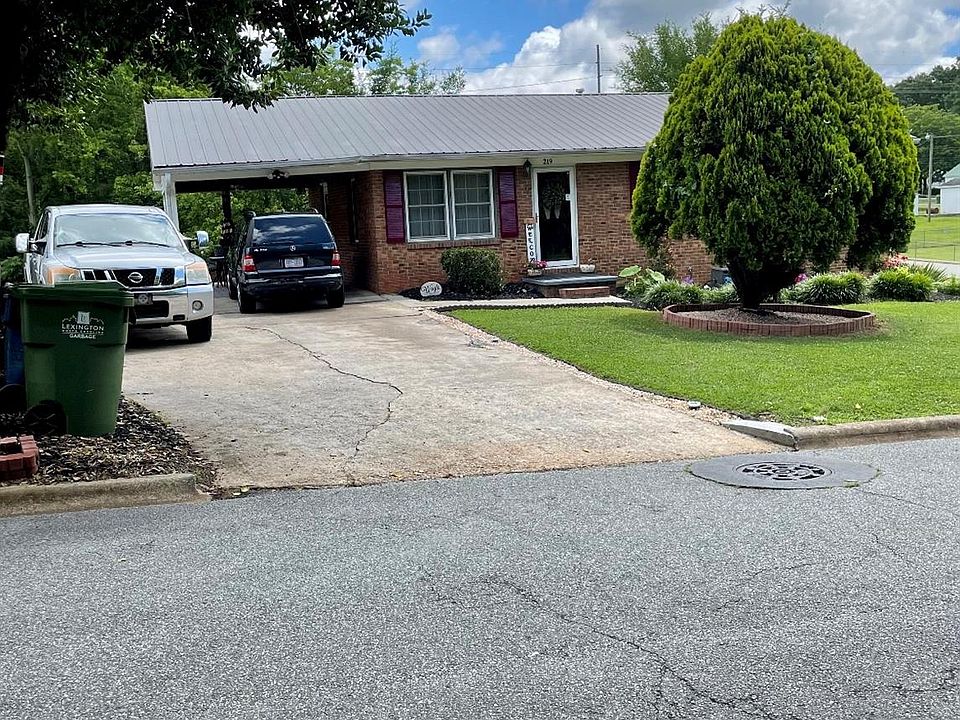 2nd image of 219 Pennington Ave