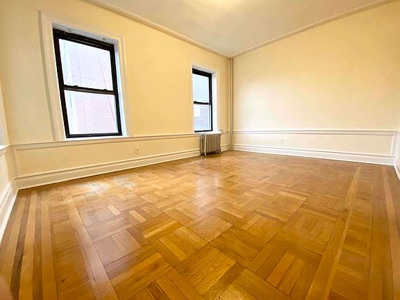 2nd image of 656 W 204th St APT 24
