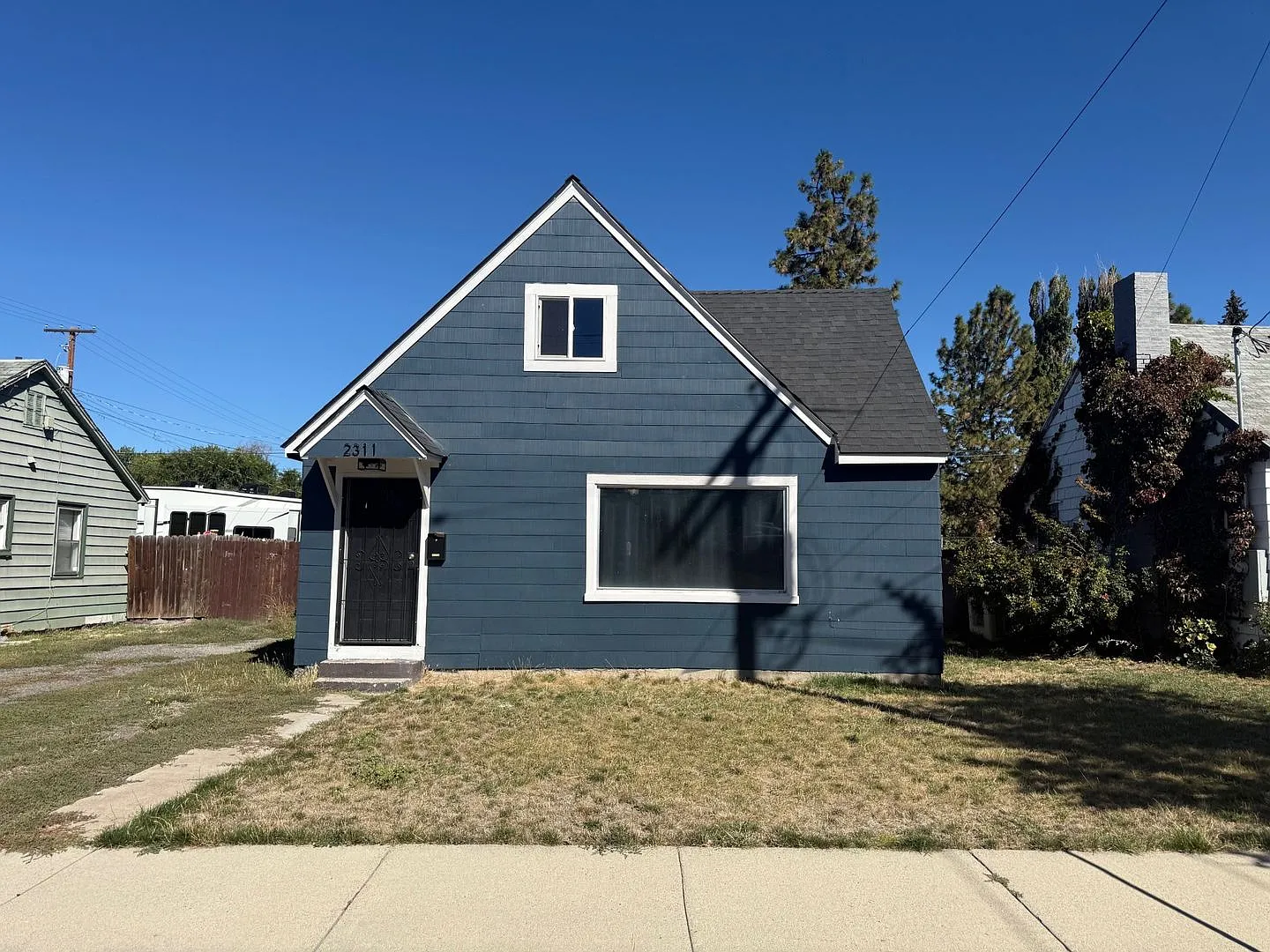 2311 Darrow Ave photo 1