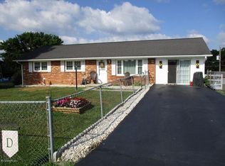 5289 Ridgecrest Ave, Pulaski, VA 24301