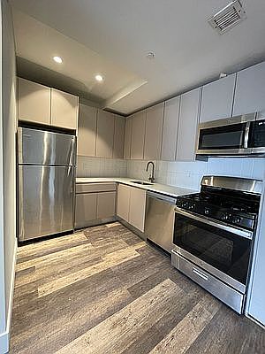 2nd image of 591 Bushwick Ave #312