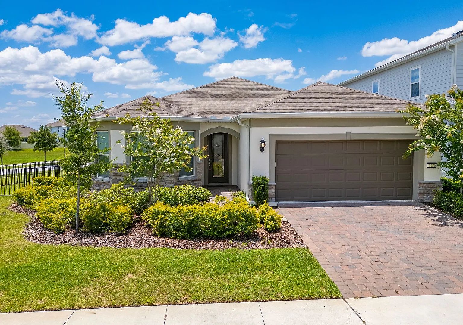 Ready To Move In Isle Of Lake Nona One Story-4 Bedrooms-3 Full Bathrooms. — Photo 1