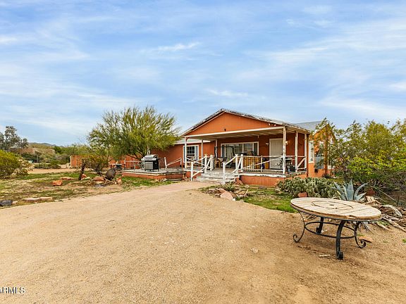 3rd image of 2035 E CARLISE Road