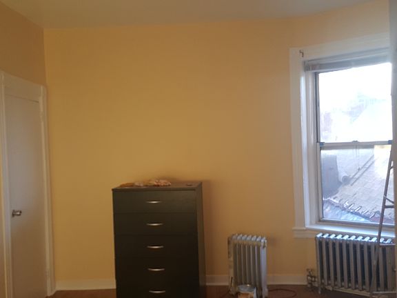 4th image of 138 Hawthorne Ave #3
