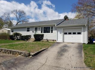 5 Kennedy Dr, Coventry, RI 02816
