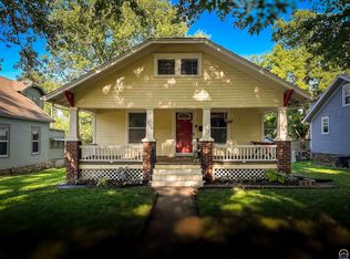 1184 SW Macvicar Ave, Topeka, KS 66604