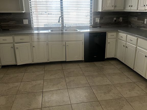 3rd image of 12913 Fox Forest Cir
