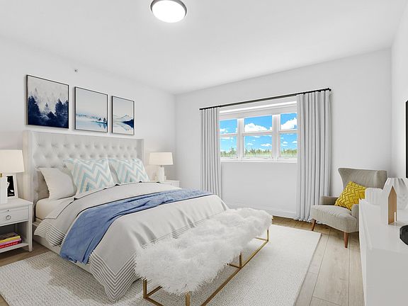 4th image of 15051 Royal Oaks Lane #606
