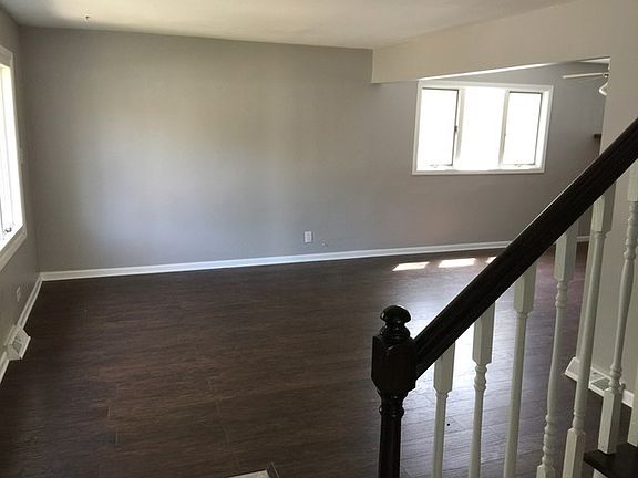 5th image of 2714 Elder Ln