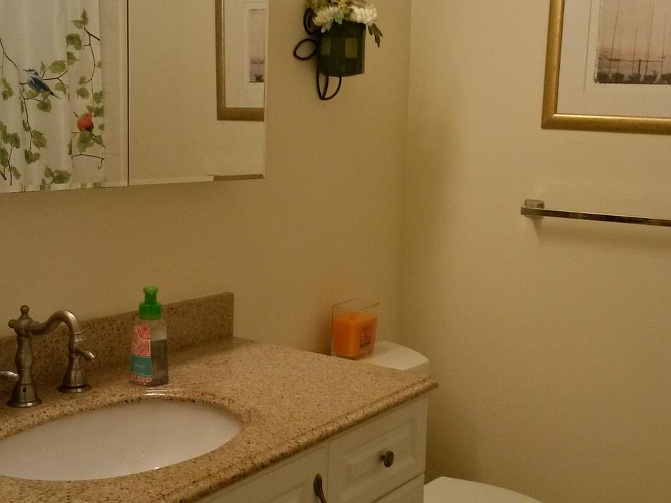 2nd image of 21 Lake St