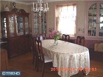 2nd image of 3516 Stanwood St