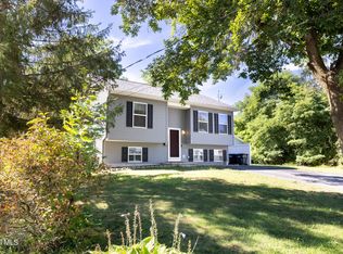 26 Woodard St, Glens Falls, NY 12801