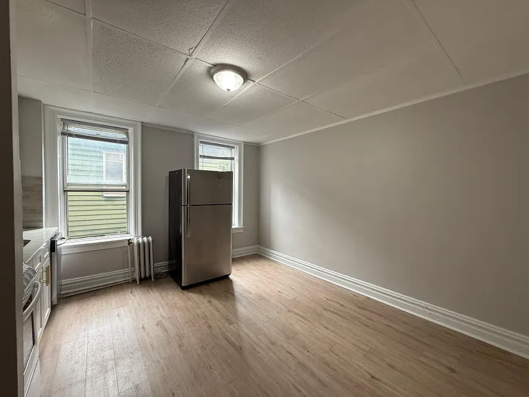 20 Kensington Ave #200 — Photo 1