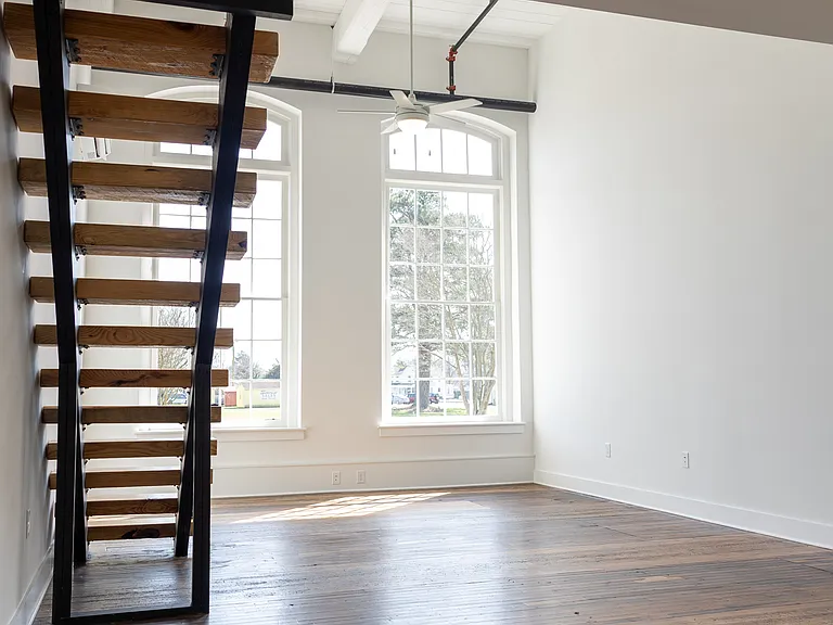 Overton Lofts — Photo 5