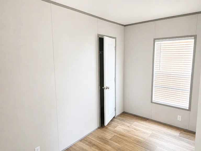 3901 E Saint Charles Rd #312 — Photo 7