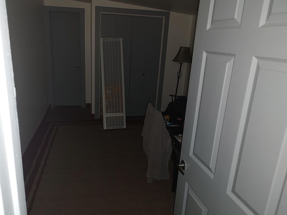 1st image of 406 S 4th St