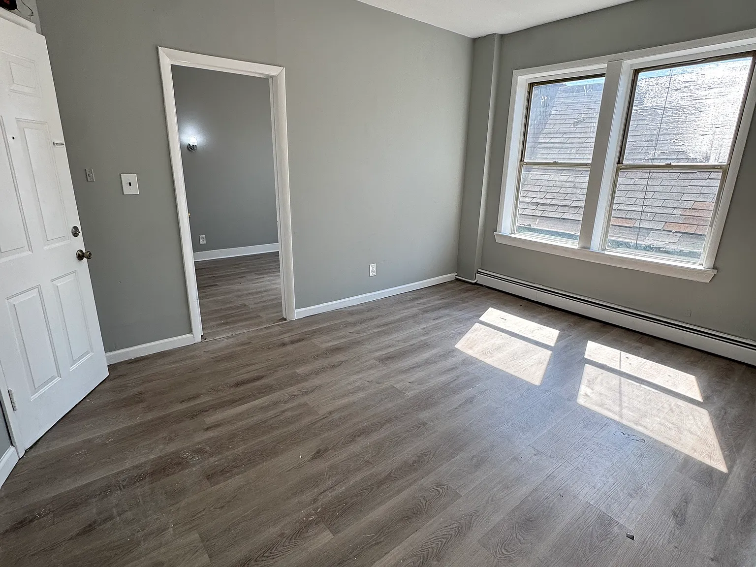 3 bed, 2000 sqft, $1,699 — Photo 4