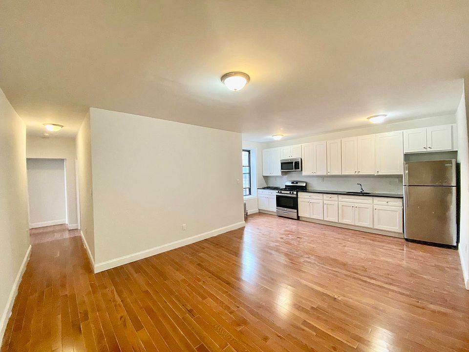 1st image of 21 Saint Pauls Ct #D