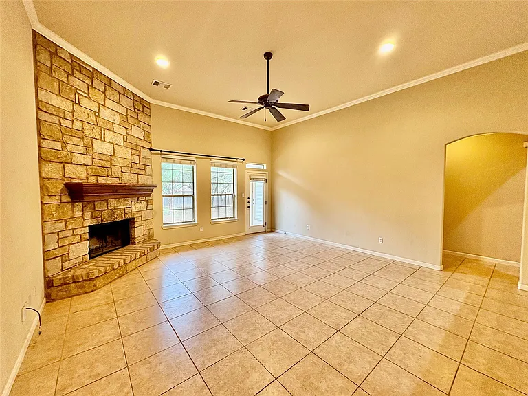 15210 Falcon Dr — Photo 15