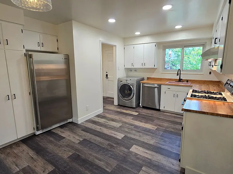 100 Hunter Lake Dr — Photo 7