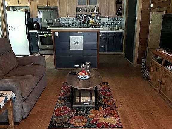 living/kitchen area