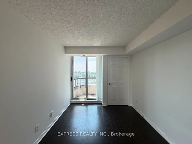 8 Hillcrest Ave #1902 — Photo 8