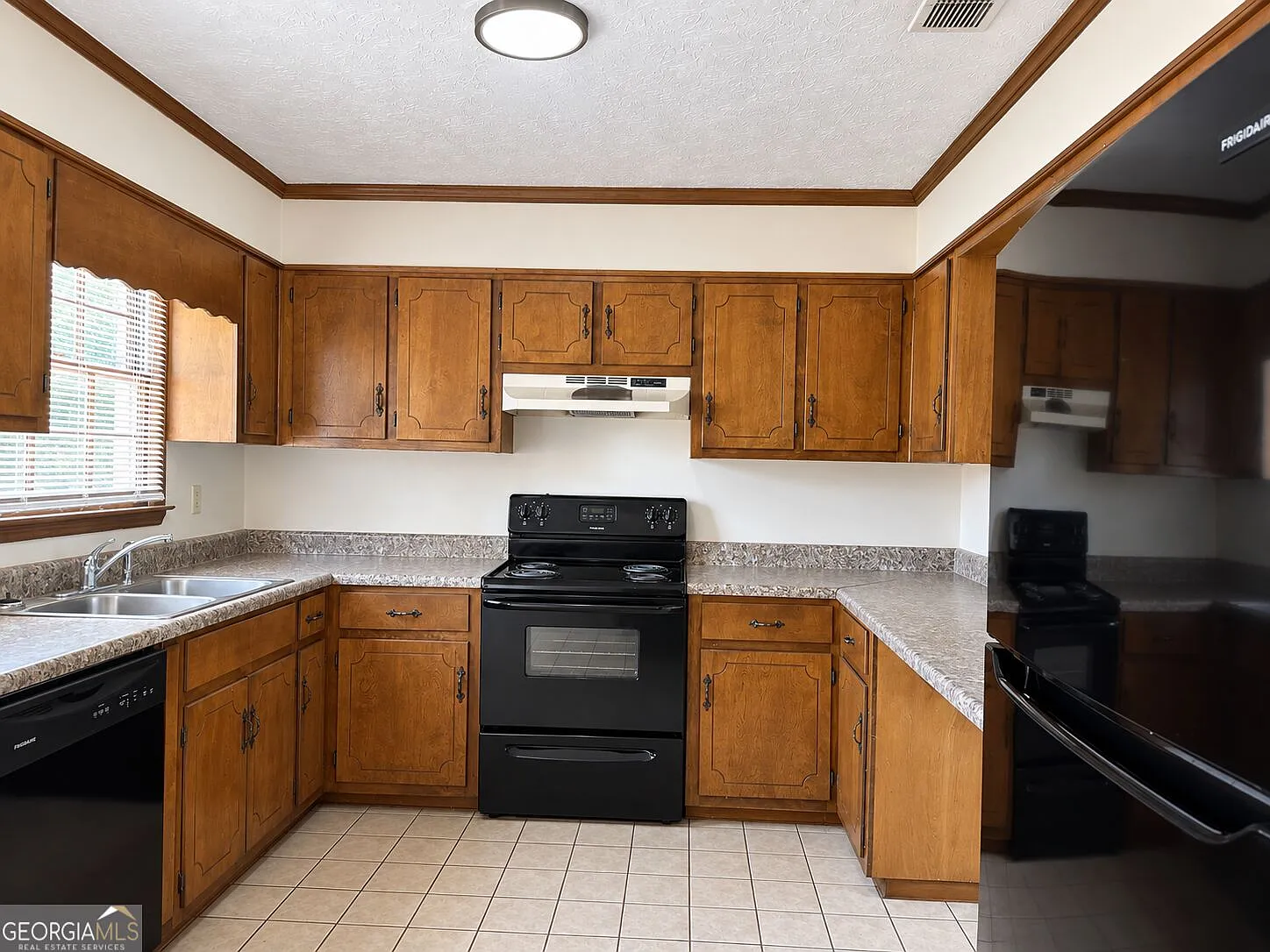 2 bed, 1.5 bath, $1,300 — Photo 3