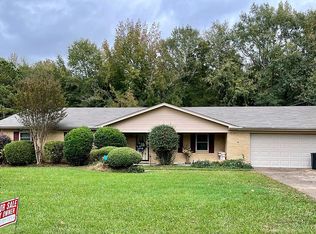 106 Walters Dr, Aberdeen, MS 39730