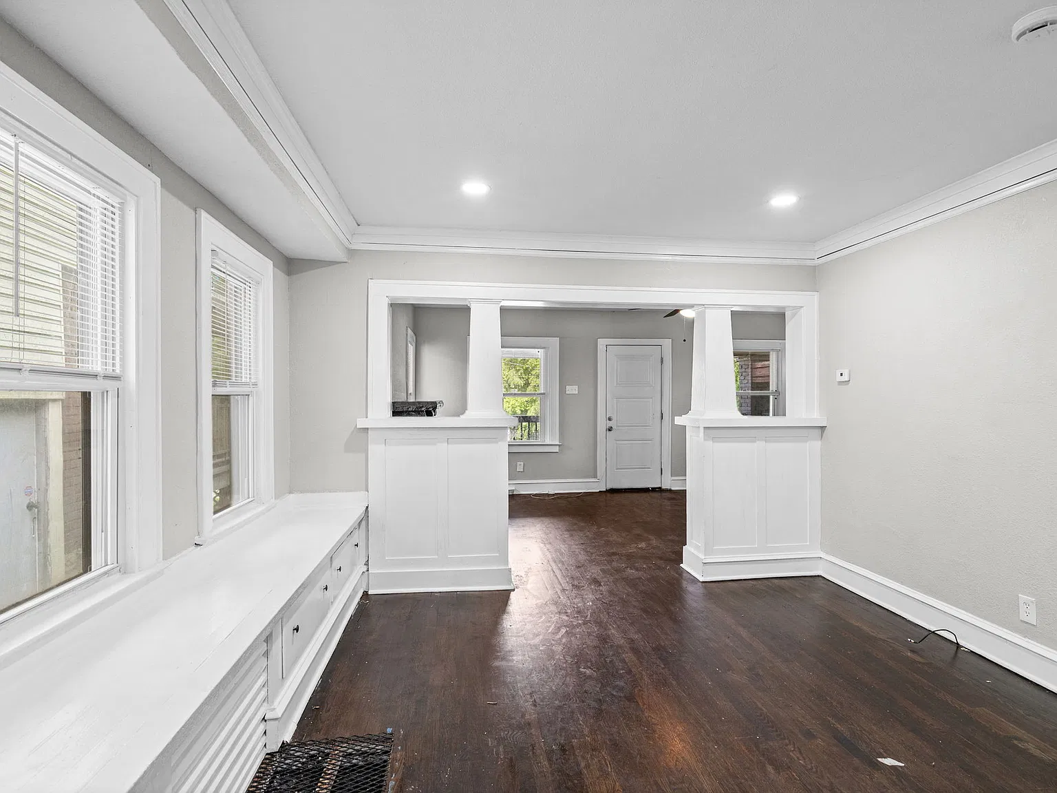 3 bed, 1504 sqft, $1,545 — Photo 2