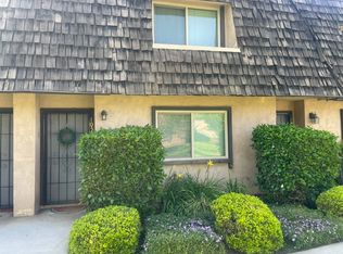10562 White Oak Dr, Riverside, CA 92505