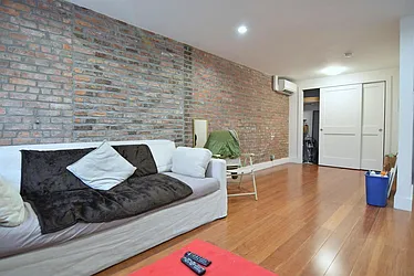 Rented by Safdie Realty Group