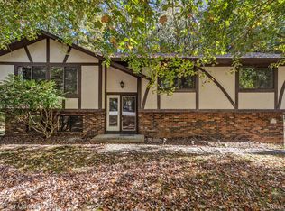 11589 Lombardy Ct, Pinckney, MI 48169