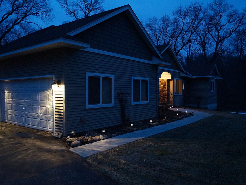 1st image of 1623 229th Ln NE