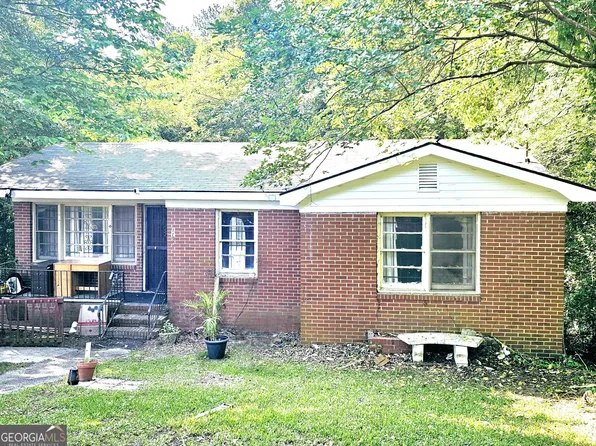 1183 Haywood Rd, Macon, GA 31211