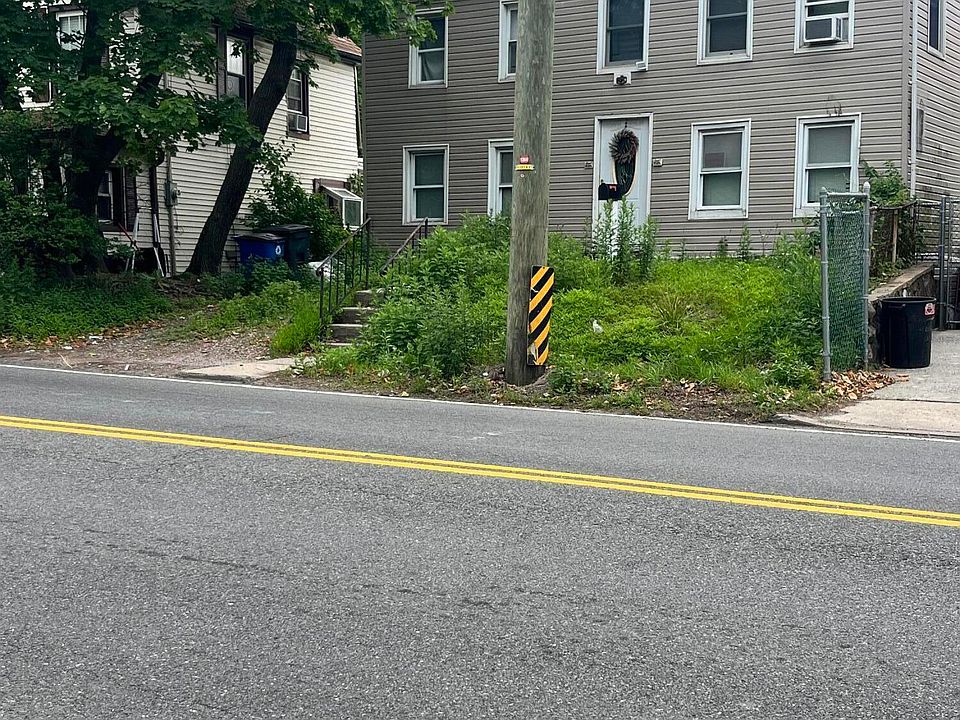 2nd image of 75 Rockland Ave