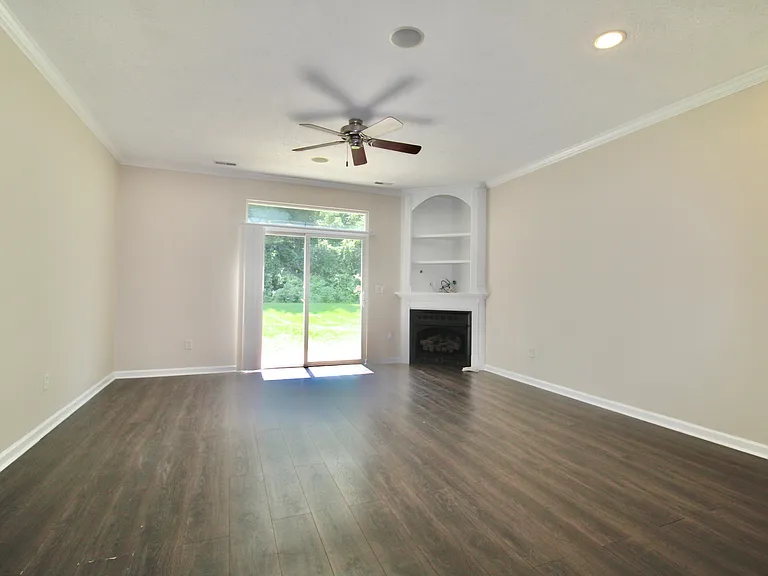 4261 Spyglass Hl — Photo 4
