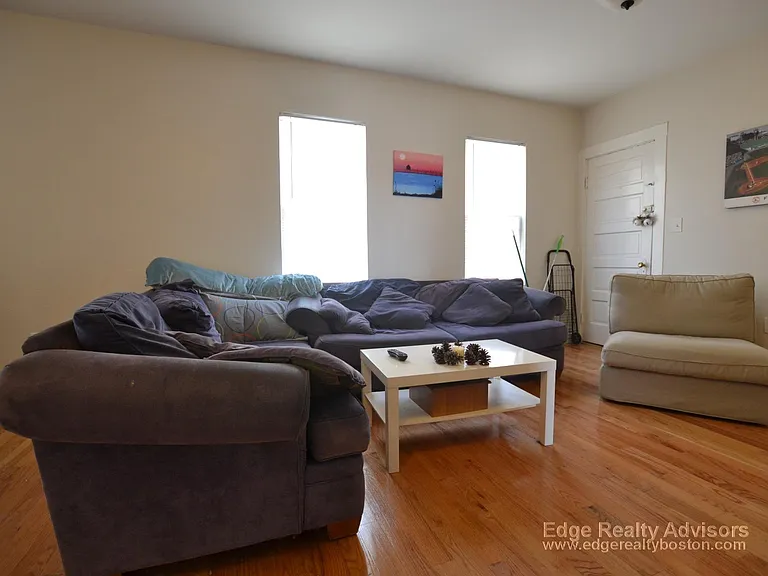 15 Litchfield St #2 — Photo 3