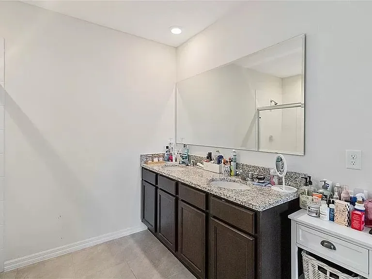 2585 Ryland Falls Dr — Photo 16
