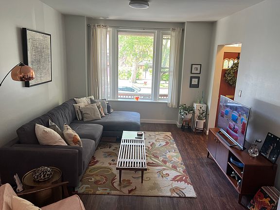 5th image of 2625 N Richmond St #1