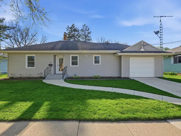 803 E 4th Avenue, Brodhead, WI 53520