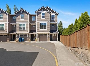 16212 48th Ave W APT 8, Edmonds, WA 98026
