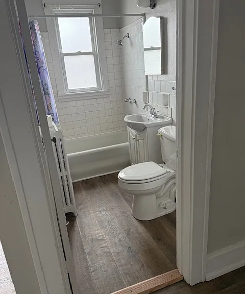 831 1/2 S Grand Ave W — Photo 6